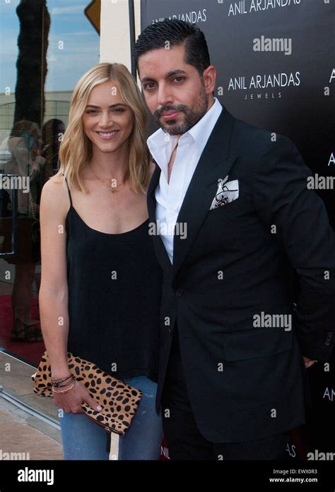 Actress Emily Wickersham Husband