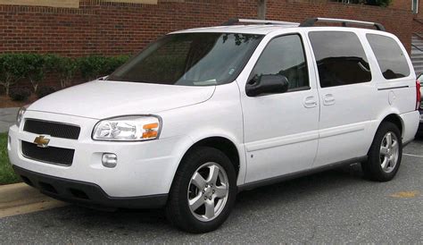 Chevrolet Uplander 2004 - 2008 Minivan :: OUTSTANDING CARS