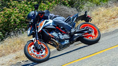 Review: The 2020 KTM 890 Duke R Is the Street Bike You Need Right Now ...