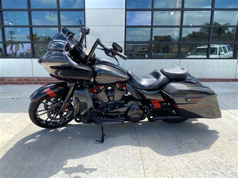 Pre-Owned 2018 Harley-Davidson CVO Road Glide Custom in El Cajon #UHD951292 | El Cajon Harley ...