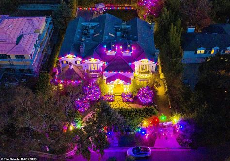 Kim Kardashian, Jessica Simpson and more light up their mansions with Christmas displays | Daily ...
