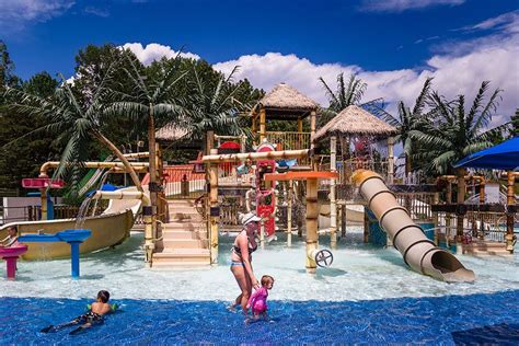 Little Ones | Water World Outdoor Family Water Park - Denver, CO ...