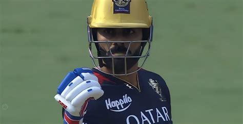 WATCH : Virat Kohli roaring celebration after scoring a fifty - Cricket Chamber