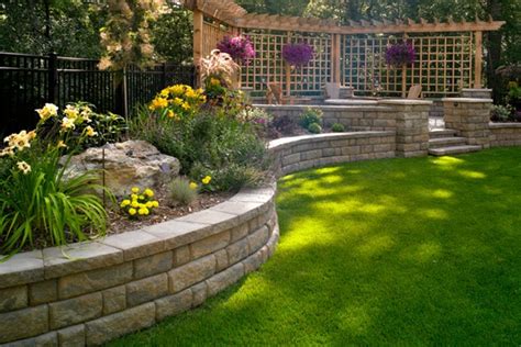 How Much To Build a Wall? | Garden Brick Wall Price Guide 2024