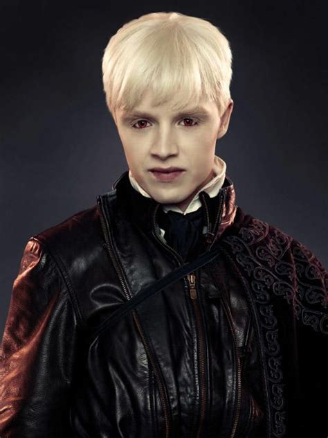 Romanian Coven: Vladimir (Noel Fisher) | Noel fisher twilight, Noel ...