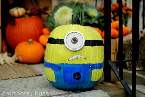 25 Easy Pumpkin Painting Ideas That Look Cute (2023 Edition)