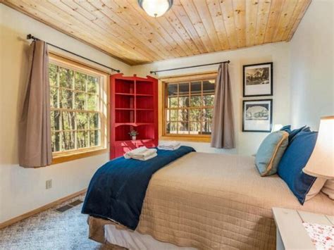 12 Best Pet Friendly Cabins in Yosemite for all Budgets