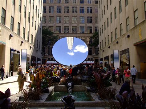 Sky Mirror by Anish Kapoor, on display in New York : r/bigmirrors