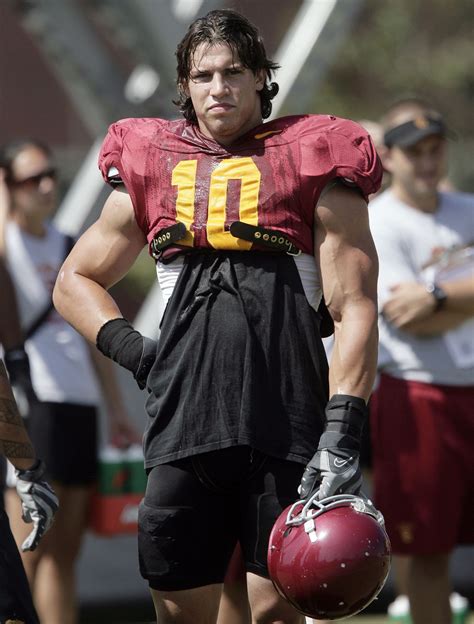 ILB Brian Cushing - USC | Usc athletics, Brian cushing, Ncaa football teams