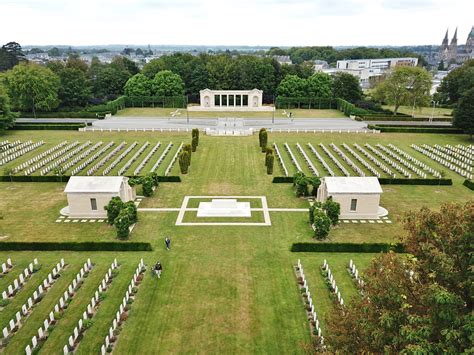 Bayeux War Cemetery - World War Two Cemeteries - A photographic guide ...