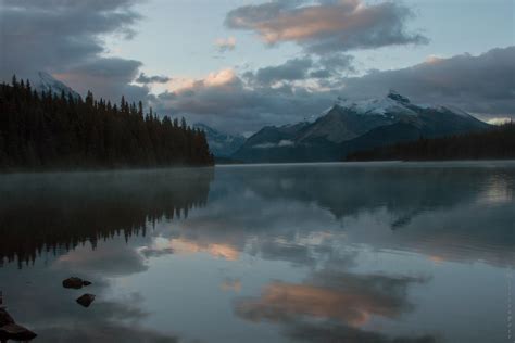 Maligne Lake | Sunrise at Maligne Lake on a partly cloudy ca… | Flickr