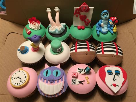 Alice in wonderland cupcakes | Alice no pais das maravilhas, Alice, Maravilhas