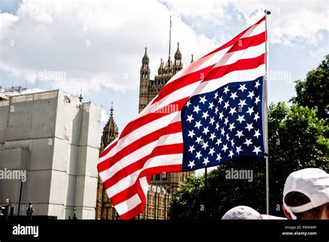 Upside down flag hi-res stock photography and images - Alamy