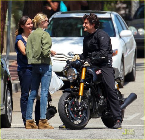 Kate Bosworth & Orlando Bloom Hug in Hollywood: Photo 2558877 | Kate ...