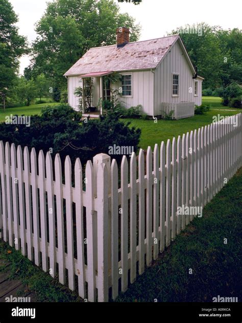 Hoover Birthplace Cottage in Herbert Hoover National Historic Site West ...