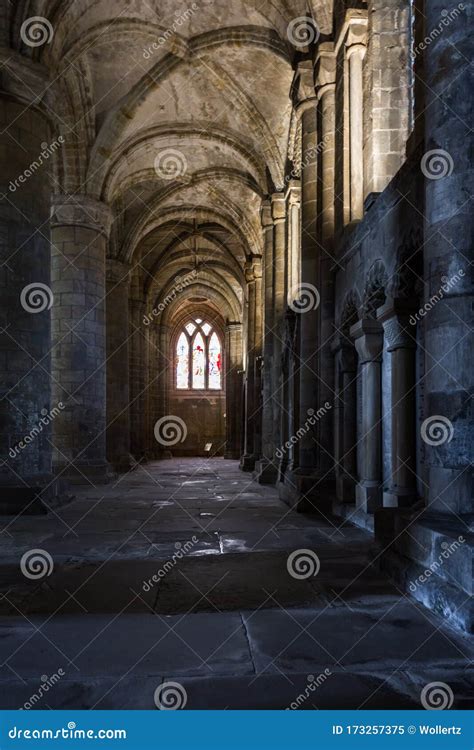 Dunfermline Abbey interior editorial image. Image of culture - 173257375