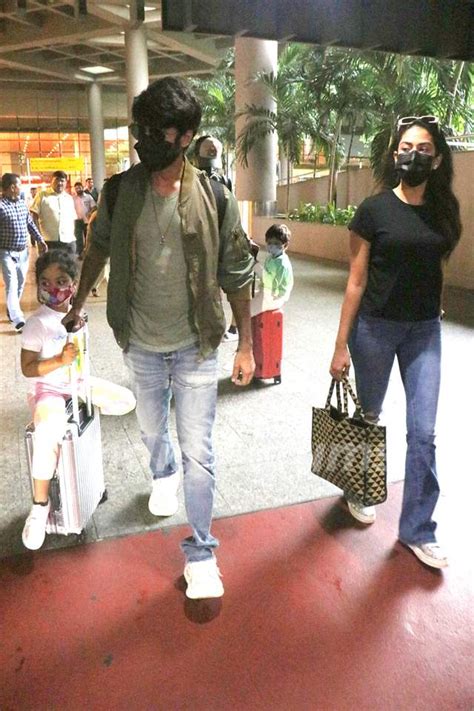 Shahid Kapoor, Mira Rajput spotted with kids at the Mumbai airport Photo