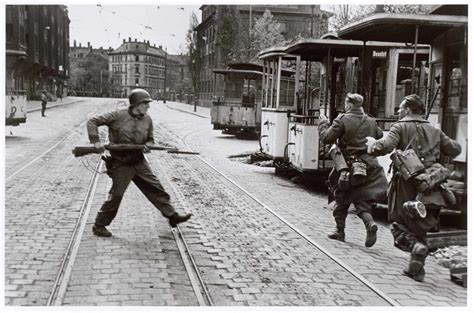 This Is War! Robert Capa at Work | International Center of Photography