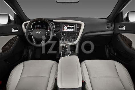 2013 Kia Optima SXL Sedan | Izmostock