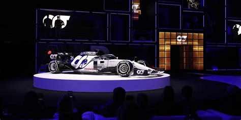 Scuderia AlphaTauri: F1 car reveal highglights – video