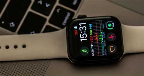 Apple Watch GPS vs Cellular: Is the Cellular Worth It? - ESR Blog