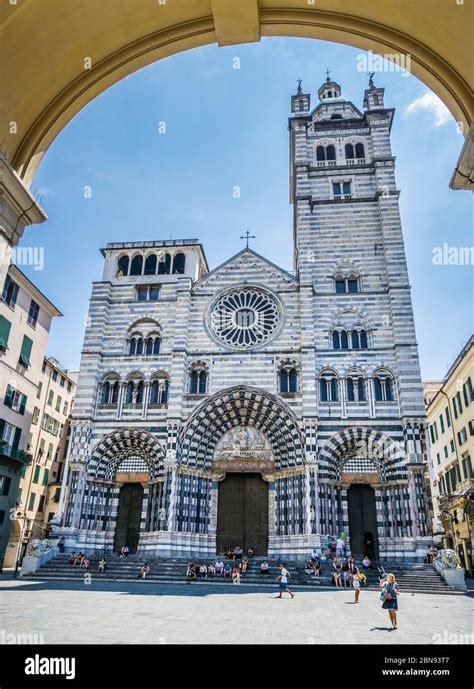 Gothic main facade of Genoa Cathedral from Piazza San Lorenzo, Genoa, Liguria, Italy Stock Photo ...