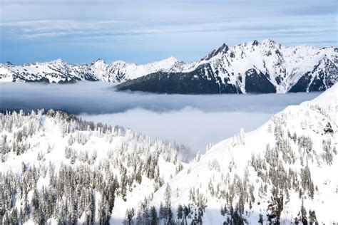 Snowshoe to Artist Point: Washington's BEST Winter Adventure!