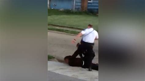 Ohio officer curb-stomps handcuffed arrestee weeks after avoiding ...