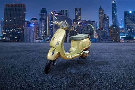 Vespa VXL 125 75th Anniversary Edition Price, Images, Mileage, Specs & Features