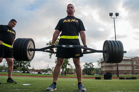 TRADOC senior leaders among first to take new Army Combat Fitness Test > Joint Base Langley ...