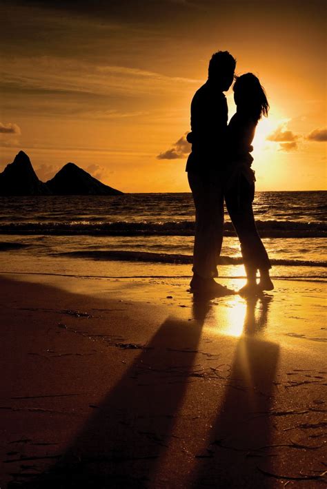 What a romantic sunset scene! The Caribbean is such a breath-taking ...