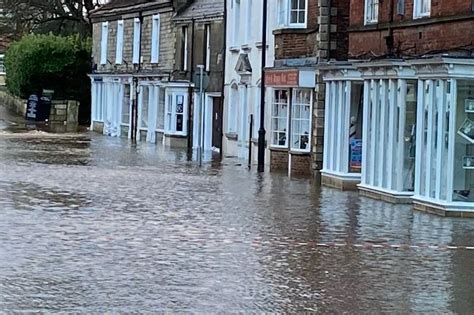 Tadcaster flooding: Streets evacuated and underwater as River Wharfe's ...