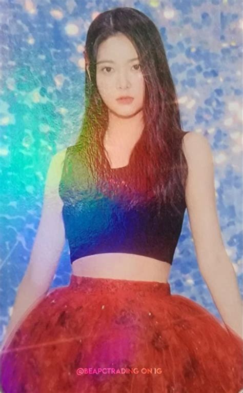 eunchae antifragile photocard naver live Chesse, Photocard, Photo Book, Live, Cards, Funny ...