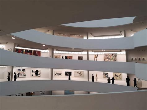 New York City: Solomon R Guggenheim Museum - Elle Field