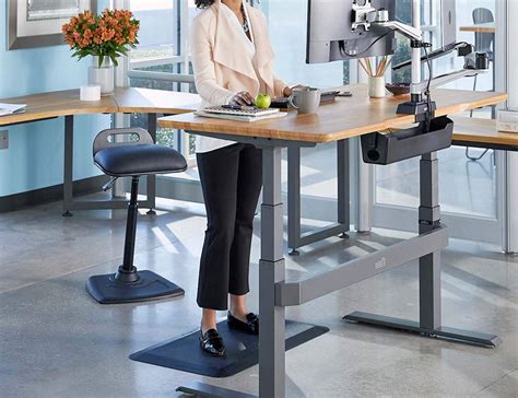 Standing Desk Chair / VARIChair Pro Standing Desk Chair » Gadget Flow ...