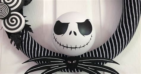 EPBOT: What's This? My Easy DIY Jack Skellington Wreath!