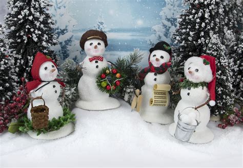 7.5" Resin Snowmen Figurines in 2021 | Snowman accessories, Snowman ...