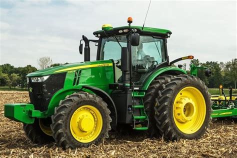 Redefine farming with the John Deere 7R series | AgriMag Blog