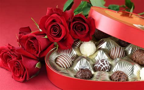 Chocolates and rose flowers HD Wallpapers | HD Wallpapers