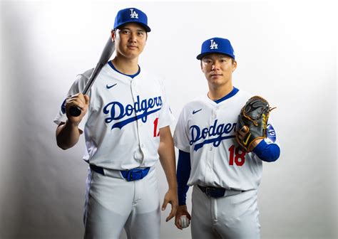 Shohei Ohtani Traveled With Dodgers to Watch Yoshinobu Yamamoto's Debut ...