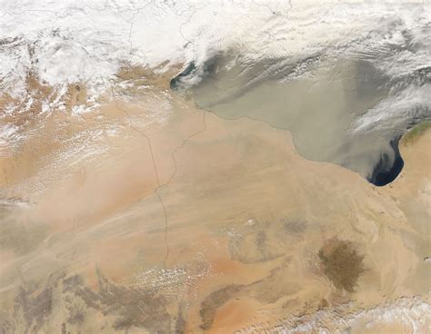 File:Dust storm over Libya.jpg - Wikipedia, the free encyclopedia