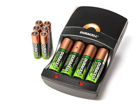 Duracell Charger w/ 4AA/6AAA Batteries