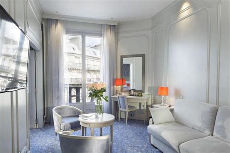 Best Price on Chateau Frontenac Hotel in Paris + Reviews