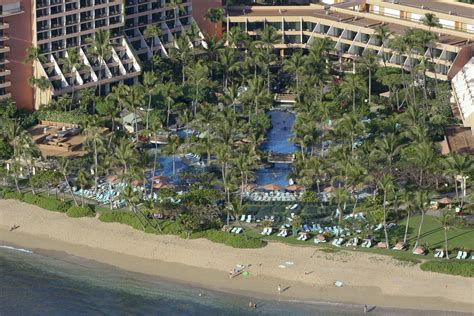 Marriott's Maui Ocean Club - Molokai Tower & main pool