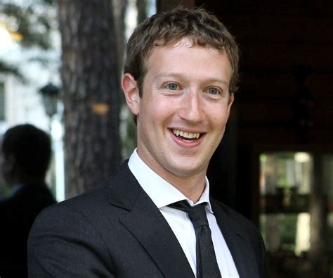 Mark Zuckerberg Biography - Facts, Childhood, Family Life & Achievements