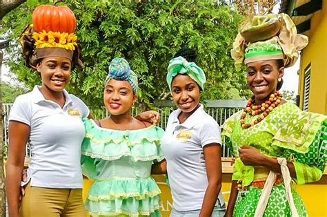 The traditional clothing of Curaçao finds its roots in the African ...