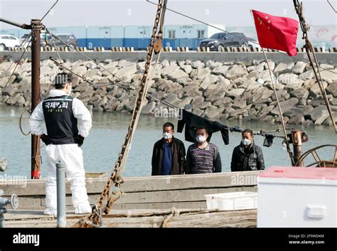 Yeonpyeong Island, South Korean, 21st Apr, 2021. Chinese fishing boat seized Chinese fishermen ...