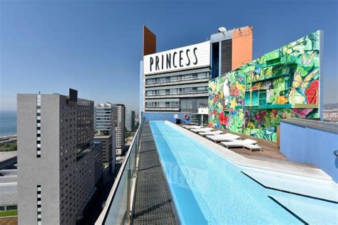 Barcelona Princess - Andando Por El Mundo