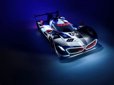 BMW M's Hybrid V8 Arrived in the U.S., It'll Make Its Racing Debut at Daytona - autoevolution