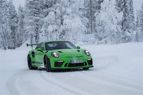 Download Snow Winter Green Car Car Porsche Porsche 911 GT3 Porsche 911 Vehicle Porsche 911 GT3 ...